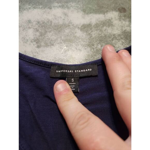 Universal Standard Genevette asymmetrical rayon navy v neck tee sz S (14-16) - Picture 3 of 5
